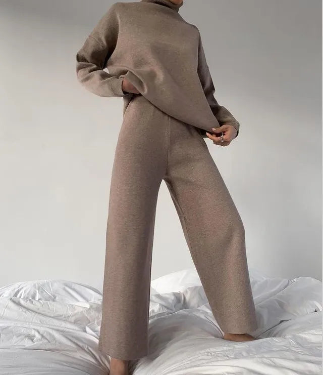 LUXÉLINE | Sculpted Knit Lounge Set – Turtleneck Top & Wide-Leg Pant