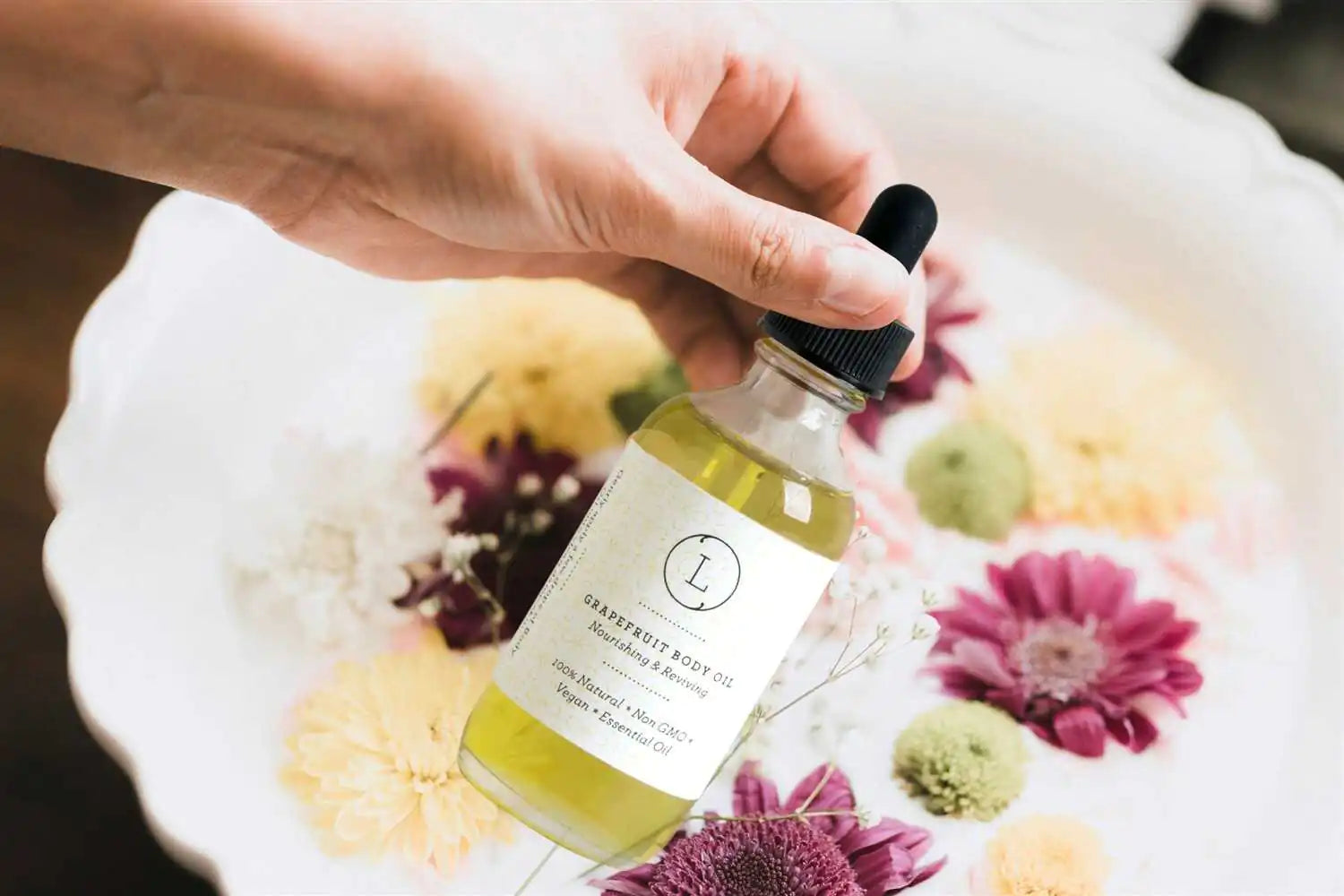 Glow & Go: Grapefruit Body Oil + Scrub Duo